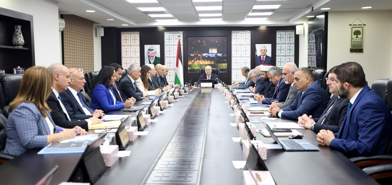 مصطفى: "أدوية الأمراض المزمنة أولوية".. موجهًا جهات الاختصاص بتسريع عمليات التوريد رغم الأزمة المالية الخانقة